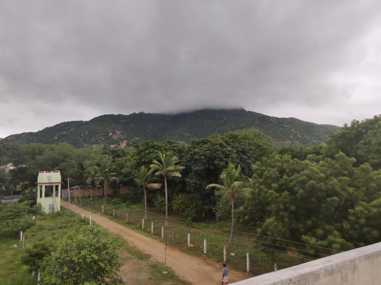 Srb Residency Hotel Tiruvannāmalai Exterior foto